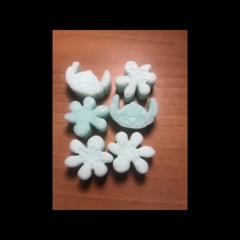 All-Natural essential oil beeswax melts